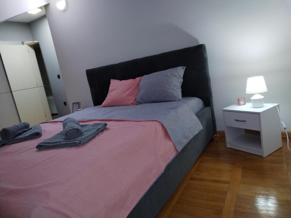 Loft Apartman Jagodina Buitenkant foto
